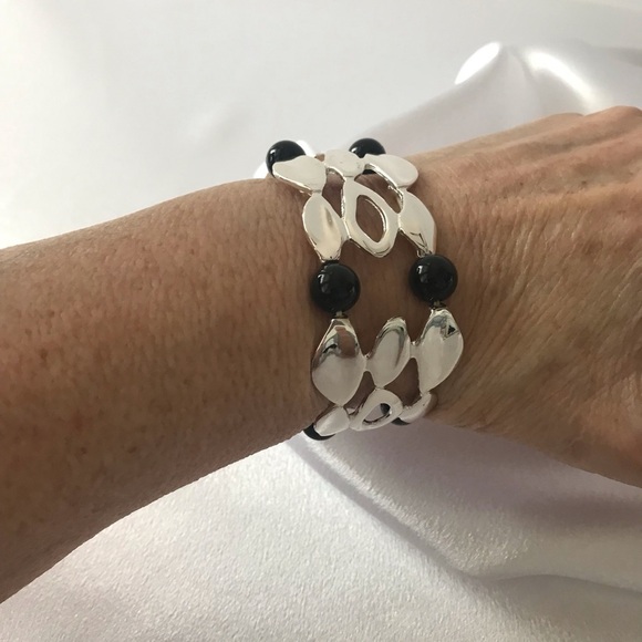 2 Bracelets in silver and black - Picture 3 of 5